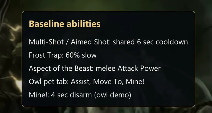 Fiche des capacités de base du chasseur WoW Forever indiquant le délai de récupération partagé de six secondes de Flèches multiples et Visée, ainsi que l’onglet du familier Chouette et son désarmement de quatre secondes