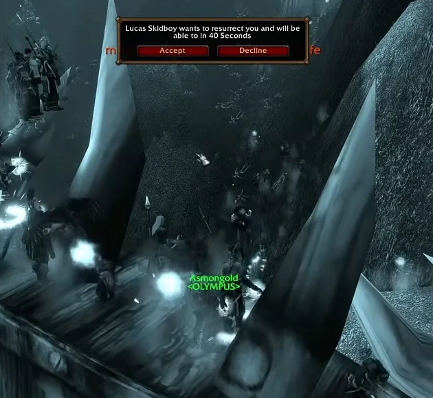 Geisterzustand in WoW Forever mit dem Wiederbelebungsangebot eines Spielers und den Schaltflächen Accept und Decline