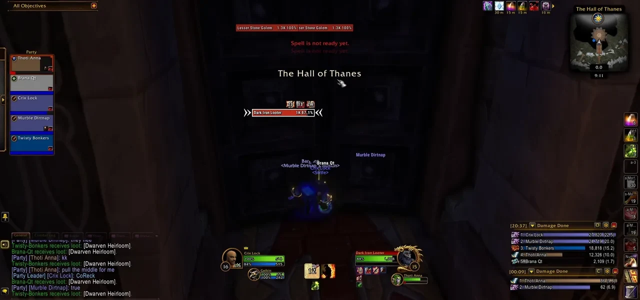 Gruppenrahmen und der Titel der Halle der Thanen in festgehaltenem WoW-Forever-Beta-Gameplay